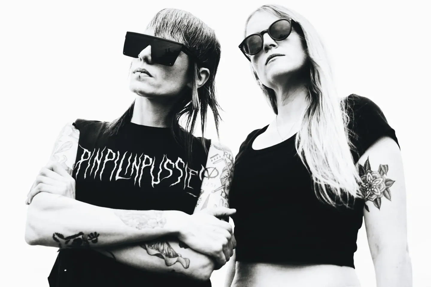 Anx e V, Bala, en branco e negro